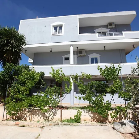 Enea Apartment *