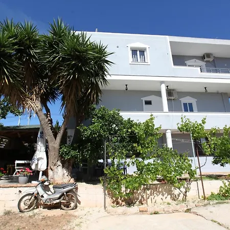 Apartment Enea *