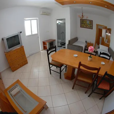 Enea * Ksamil